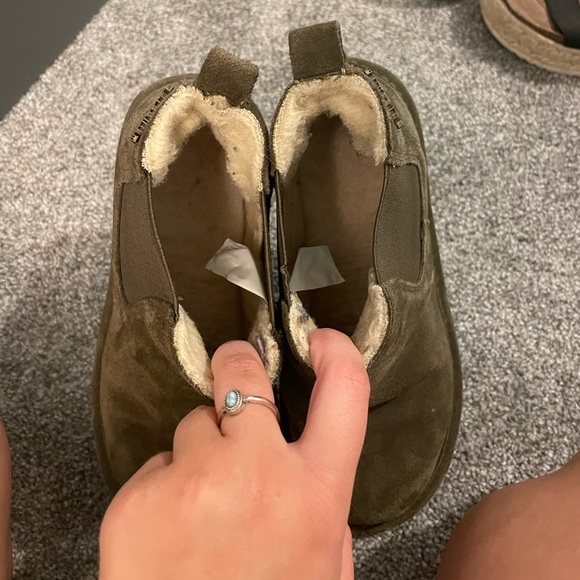 Fuzzy Short Bearpaw boots! (UGG duuuppe!) - Picture 4 of 4